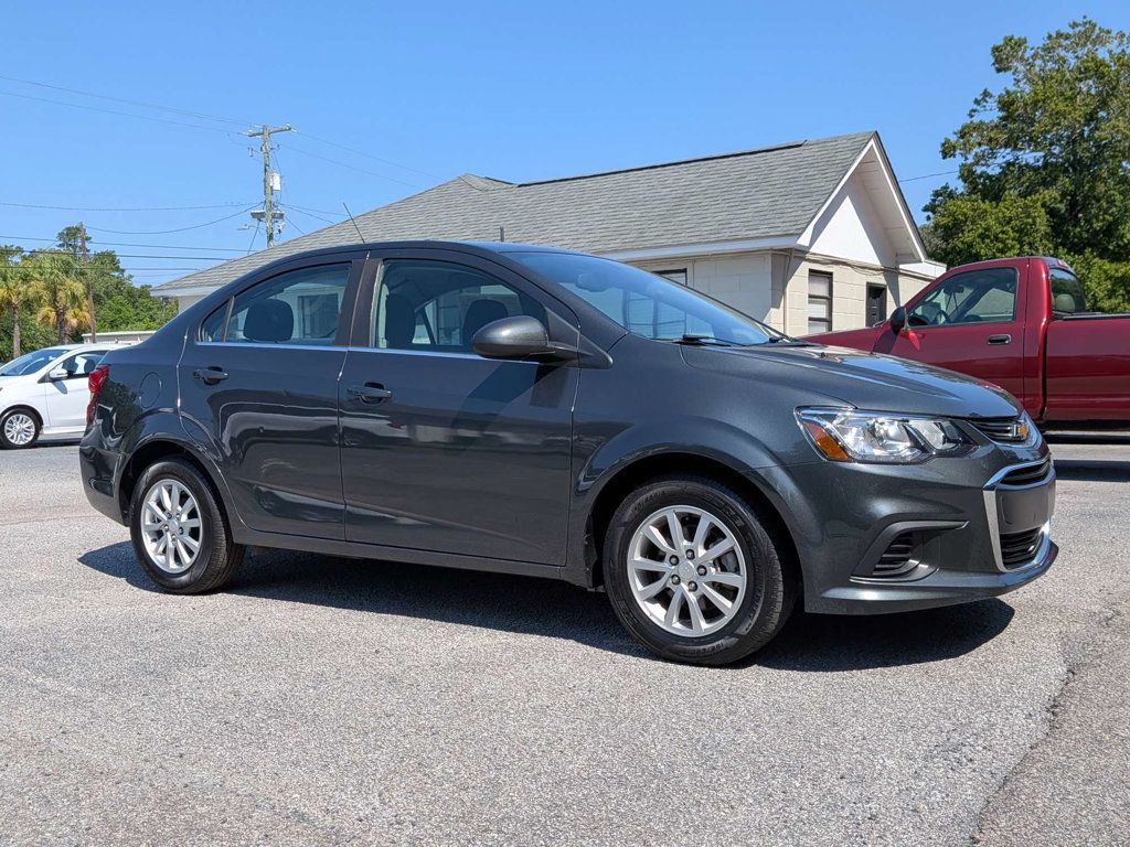 2020 Chevrolet Sonic LT Sedan FWD