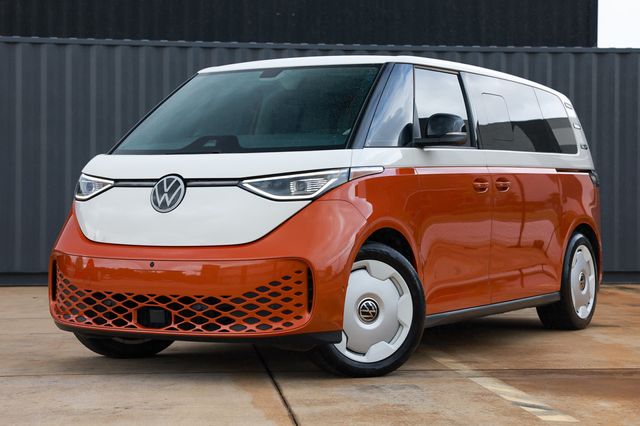 Energetic Orange 2025 Volkswagen ID.Buzz 1st Edition RWD Minivan Rear-Wheel Drive Automatic