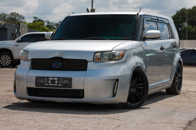 Classic Silver Metallic 2008 Scion xB Wagon Front-Wheel Drive 4-Speed Automatic