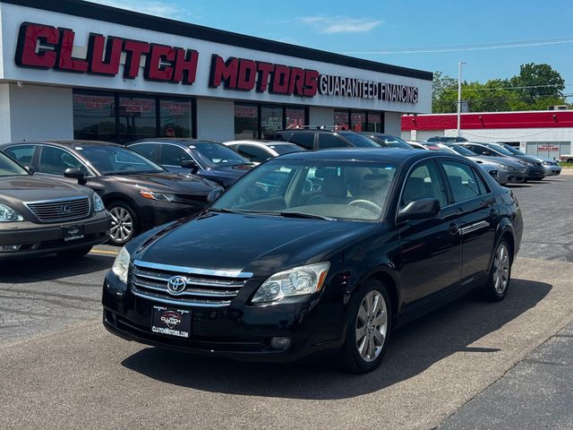 2005 Toyota Avalon XLS's photo