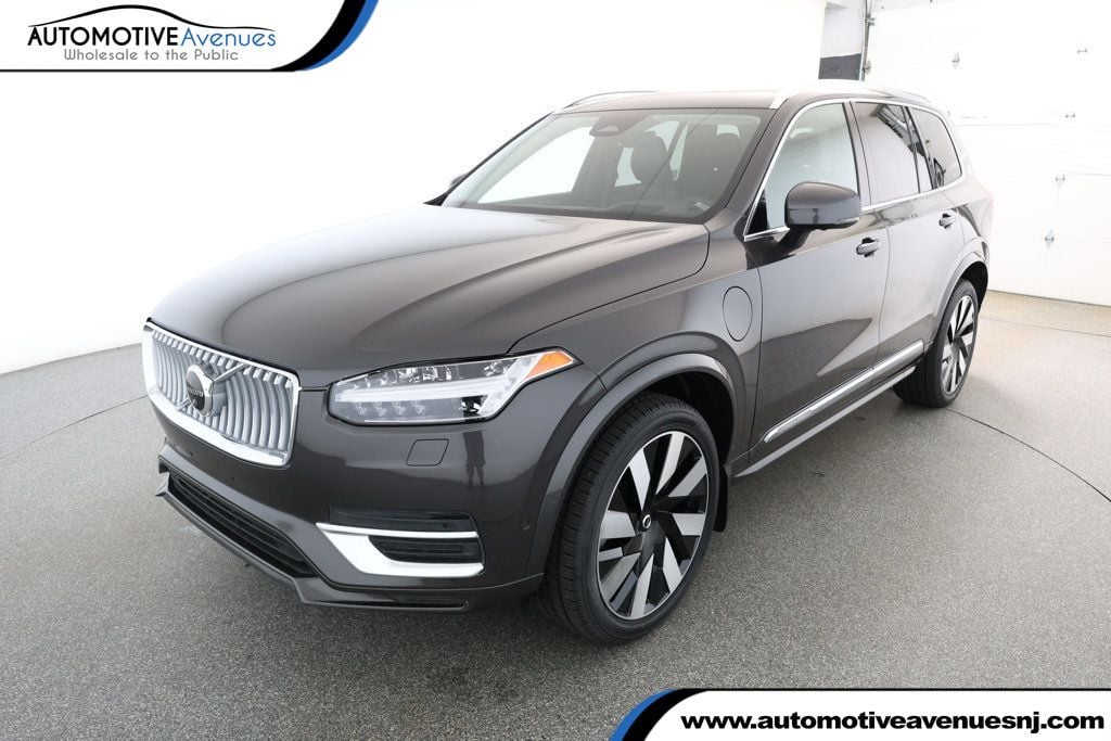 2023 Volvo XC90 Recharge T8 Ultimate Bright Theme 6-Passenger eAWD