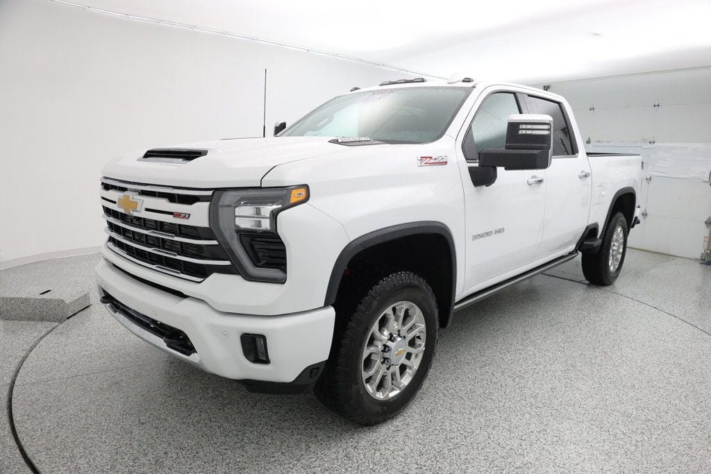2024 Chevrolet Silverado 3500HD LTZ Crew Cab 4WD