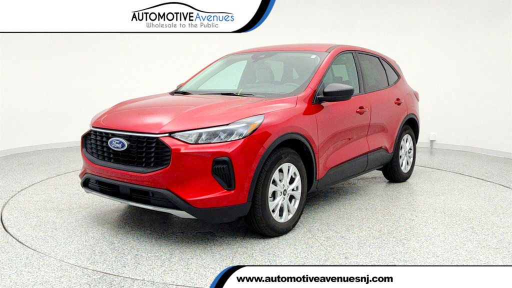 Rapid Red Metallic Tinted Clearcoat 2025 Ford Escape Active FWD SUV / Crossover Front-Wheel Drive 8-Speed Automatic
