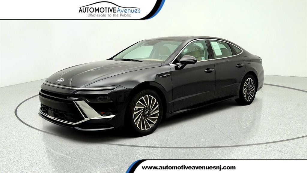 Carbon Blue 2025 Hyundai Sonata Hybrid Sedan Front-Wheel Drive 6-Speed Automatic