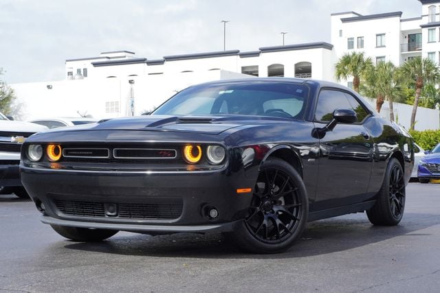 Black 2016 Dodge Challenger Coupe Rear-Wheel Drive 6-Speed Automatic