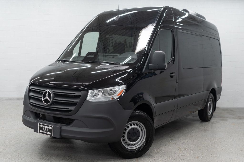 2025 Mercedes-Benz Sprinter Passenger Van 2500 Standard Roof I4 Diesel 144" RWD