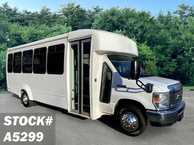 2014 Ford E450 25 Passenger Shuttle Bus