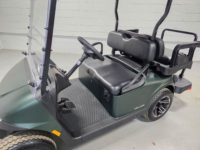 2026 E-Z-GO RXV 4 Valor S+ 48V — photo 14