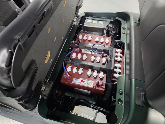 2026 E-Z-GO RXV 4 Valor S+ 48V — photo 17