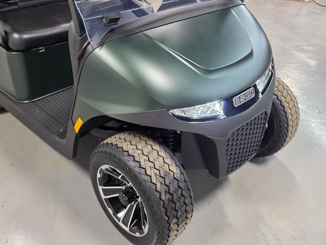 2026 E-Z-GO RXV 4 Valor S+ 48V — photo 23