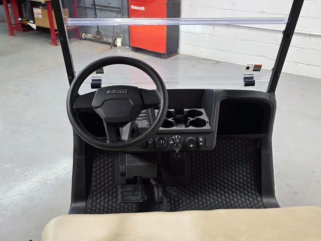 2026 E-Z-GO RXV 4 Valor S+ 48V — photo 11