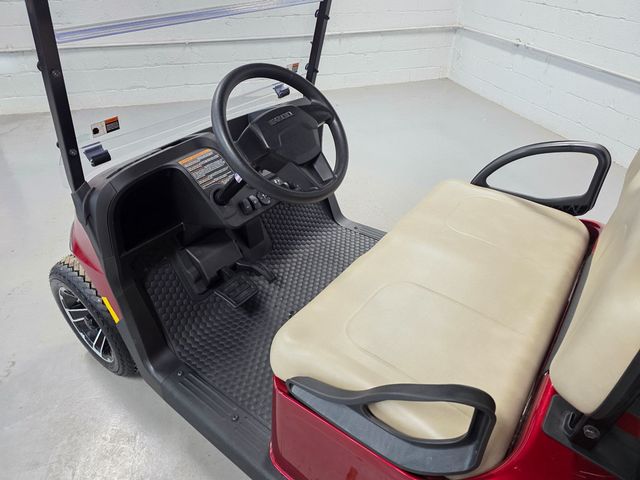 2026 E-Z-GO RXV 4 Valor S+ 48V — photo 12