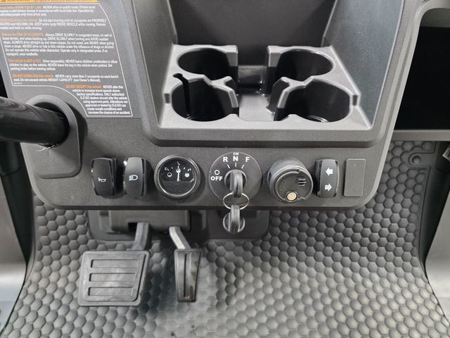 2026 E-Z-GO RXV 4 Valor S+ 48V — photo 15