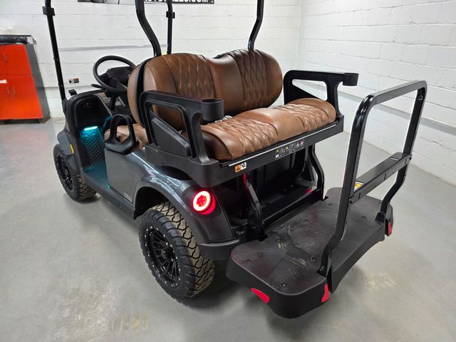 2026 E-Z-GO RXV 4 Summit XT Elite Lithium — photo 37