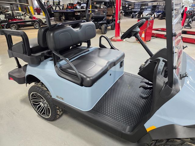2026 E-Z-GO RXV 4 Summit X Elite Lithium — photo 33