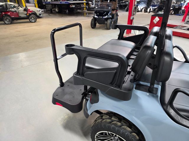 2026 E-Z-GO RXV 4 Summit X Elite Lithium — photo 36