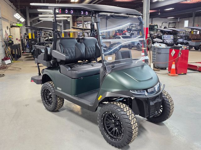 2026 E-Z-GO RXV 4 Summit XTL Elite Lithium — photo 4
