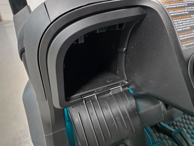 2026 E-Z-GO RXV 4 Summit XT Elite Lithium — photo 17