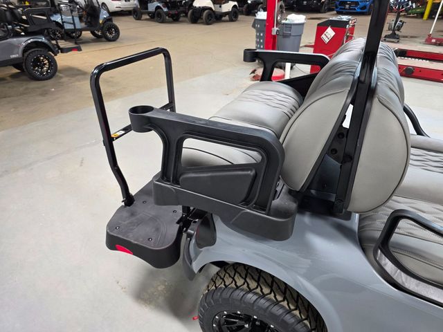 2026 E-Z-GO RXV 4 Summit XT Elite Lithium — photo 34