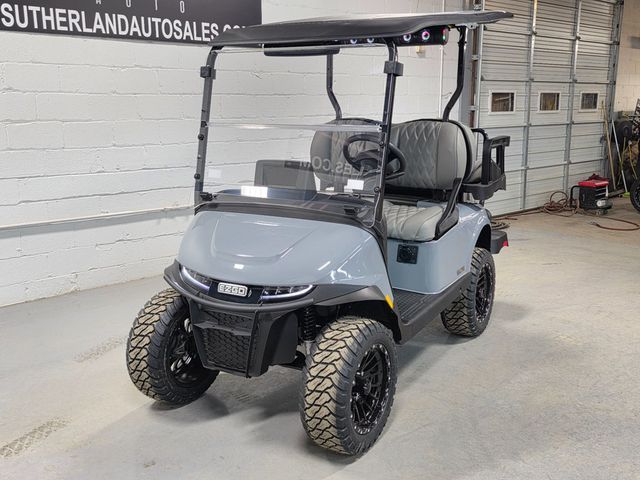 2026 E-Z-GO RXV 4 Summit XT Elite Lithium — photo 3