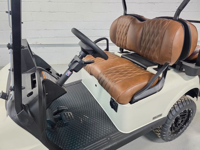2026 E-Z-GO RXV 4 Summit XT Elite Lithium — photo 12