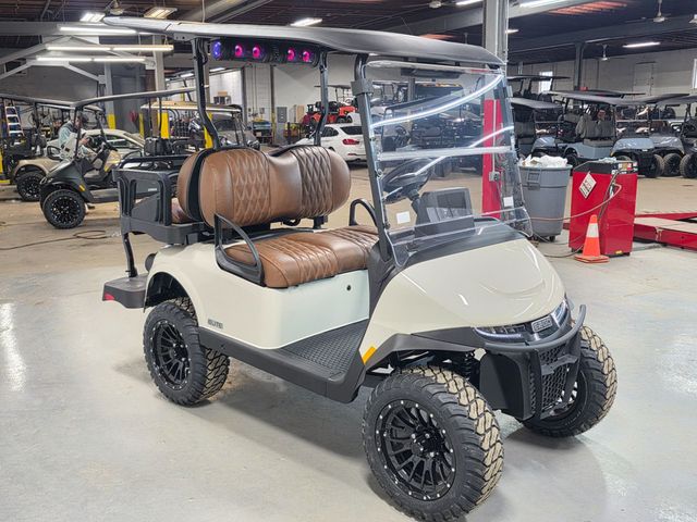 2026 E-Z-GO RXV 4 Summit XT Elite Lithium — photo 4