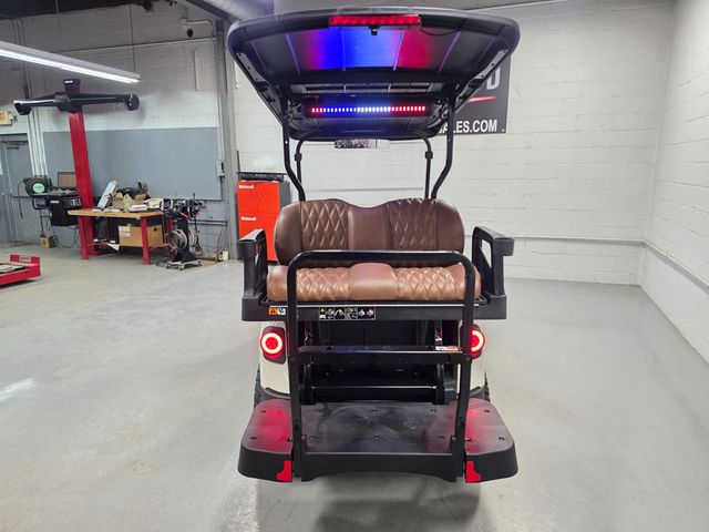 2026 E-Z-GO RXV 4 Summit XT Elite Lithium — photo 7