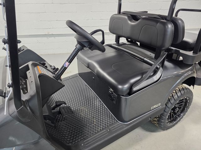 2026 E-Z-GO RXV 4 Summit X Elite Lithium — photo 12