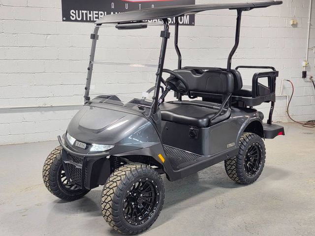 2026 E-Z-GO RXV 4 Summit X Elite Lithium — photo 2