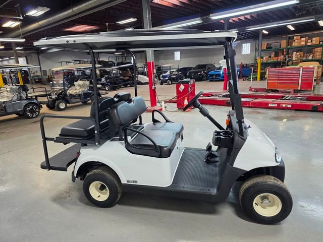 2020 E-Z-GO Freedom RXV Elite — photo 6