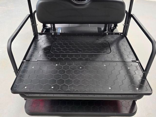 2020 E-Z-GO Freedom RXV Elite — photo 30