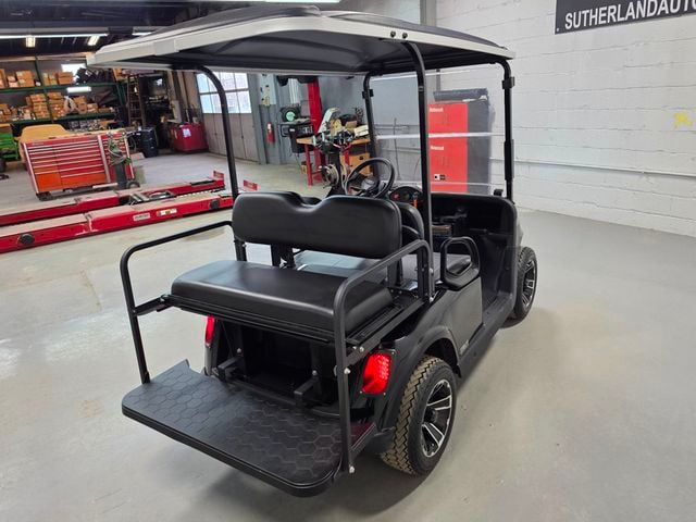 2020 E-Z-GO Freedom RXV Elite — photo 8