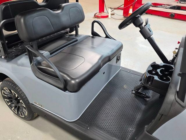 2020 E-Z-GO Freedom RXV Elite — photo 22