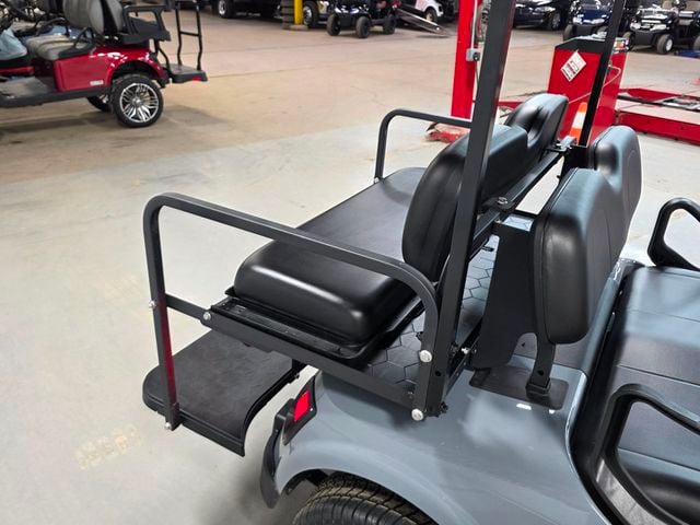 2020 E-Z-GO Freedom RXV Elite — photo 24
