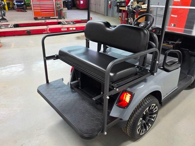 2020 E-Z-GO Freedom RXV Elite — photo 25