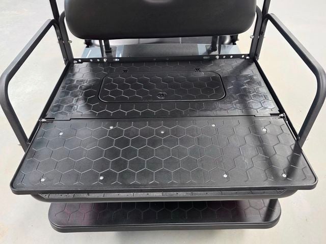 2020 E-Z-GO Freedom RXV Elite — photo 33