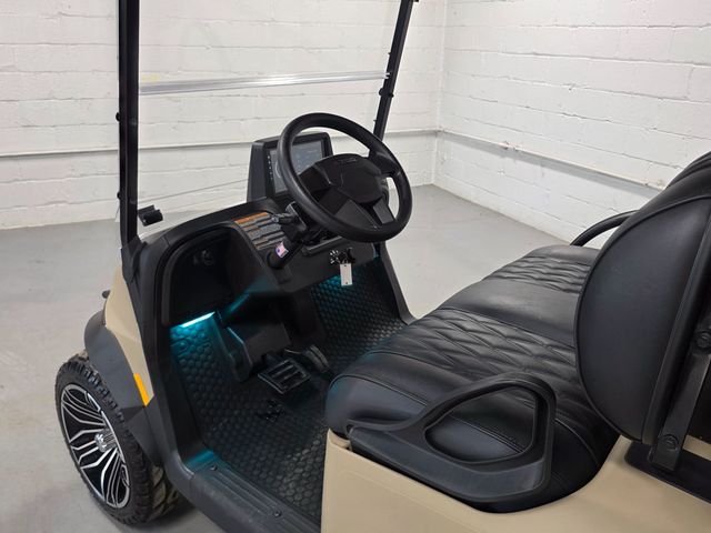2026 E-Z-GO RXV 4 Summit XT Elite Lithium — photo 12