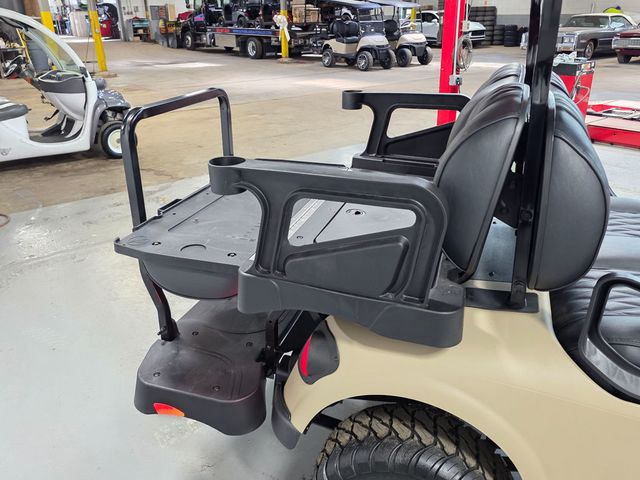 2026 E-Z-GO RXV 4 Summit XT Elite Lithium — photo 32