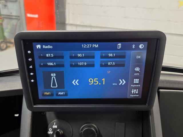 2027 E-Z-GO Express 4 Summit XTL 13.5-hp Gas — photo 15
