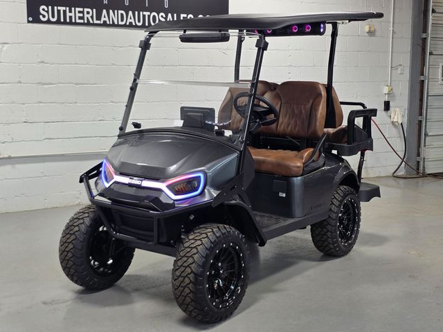 2027 E-Z-GO Express 4 Summit XTL 13.5-hp Gas — photo 2