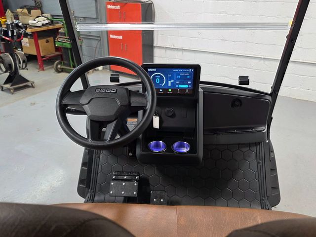 2027 E-Z-GO Express 4 Summit XTL 13.5-hp Gas — photo 9