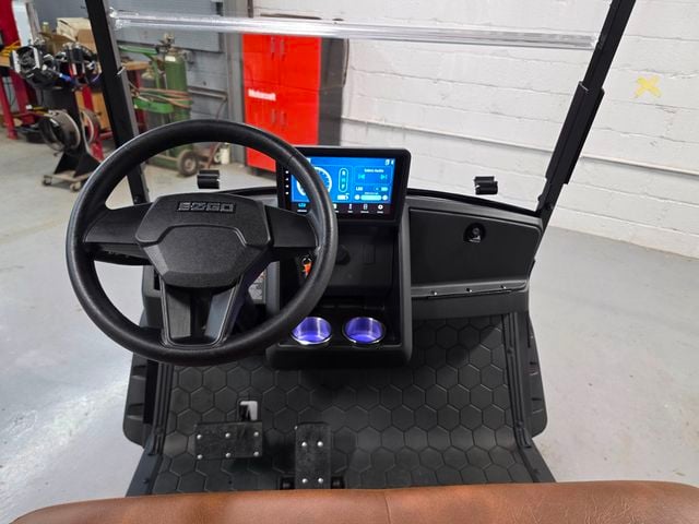 2026 E-Z-GO Express 6 Summit XTL ELiTE Lithium — photo 11