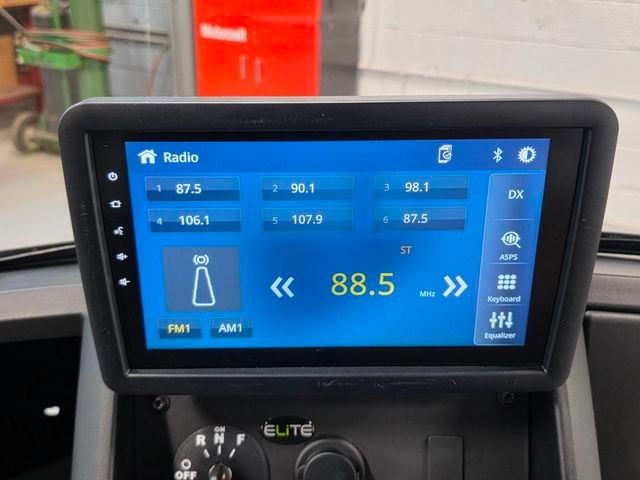 2026 E-Z-GO Express 6 Summit XTL ELiTE Lithium — photo 19