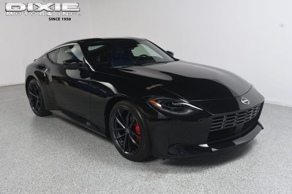 Black Diamond Pearl 2024 Nissan Z Coupe Rear-Wheel Drive 6-Speed Manual