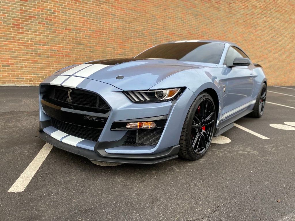 /2022 Ford Mustang
