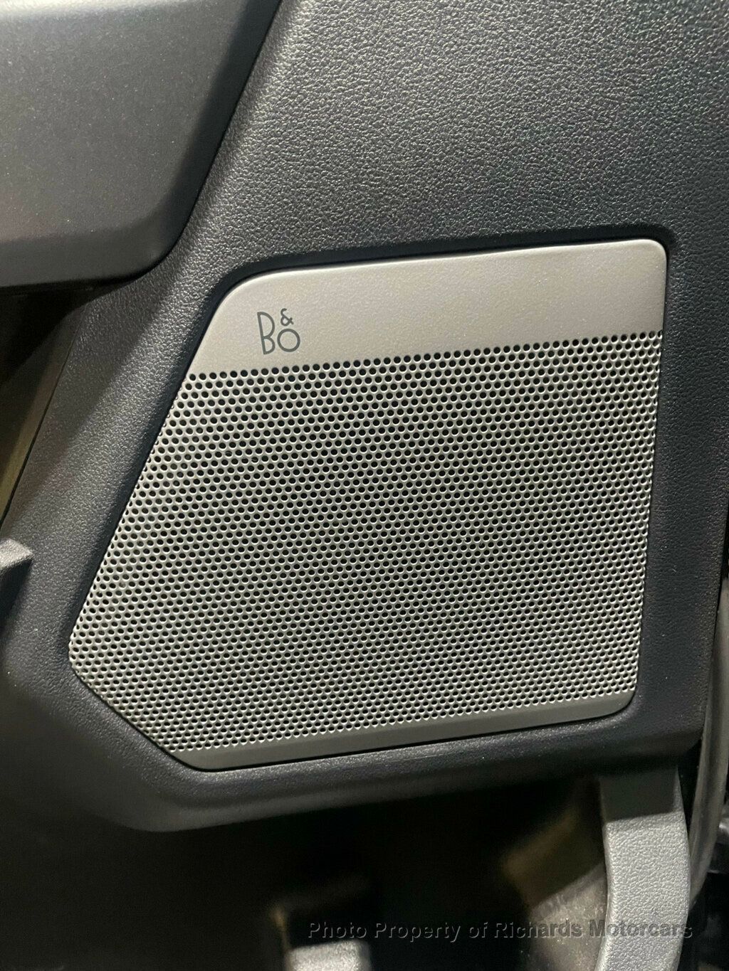 2023 Ford Super Duty F-250 SRW LARIAT 4WD Crew Cab 6.75' Box - Agate Black Metallic exterior view 16