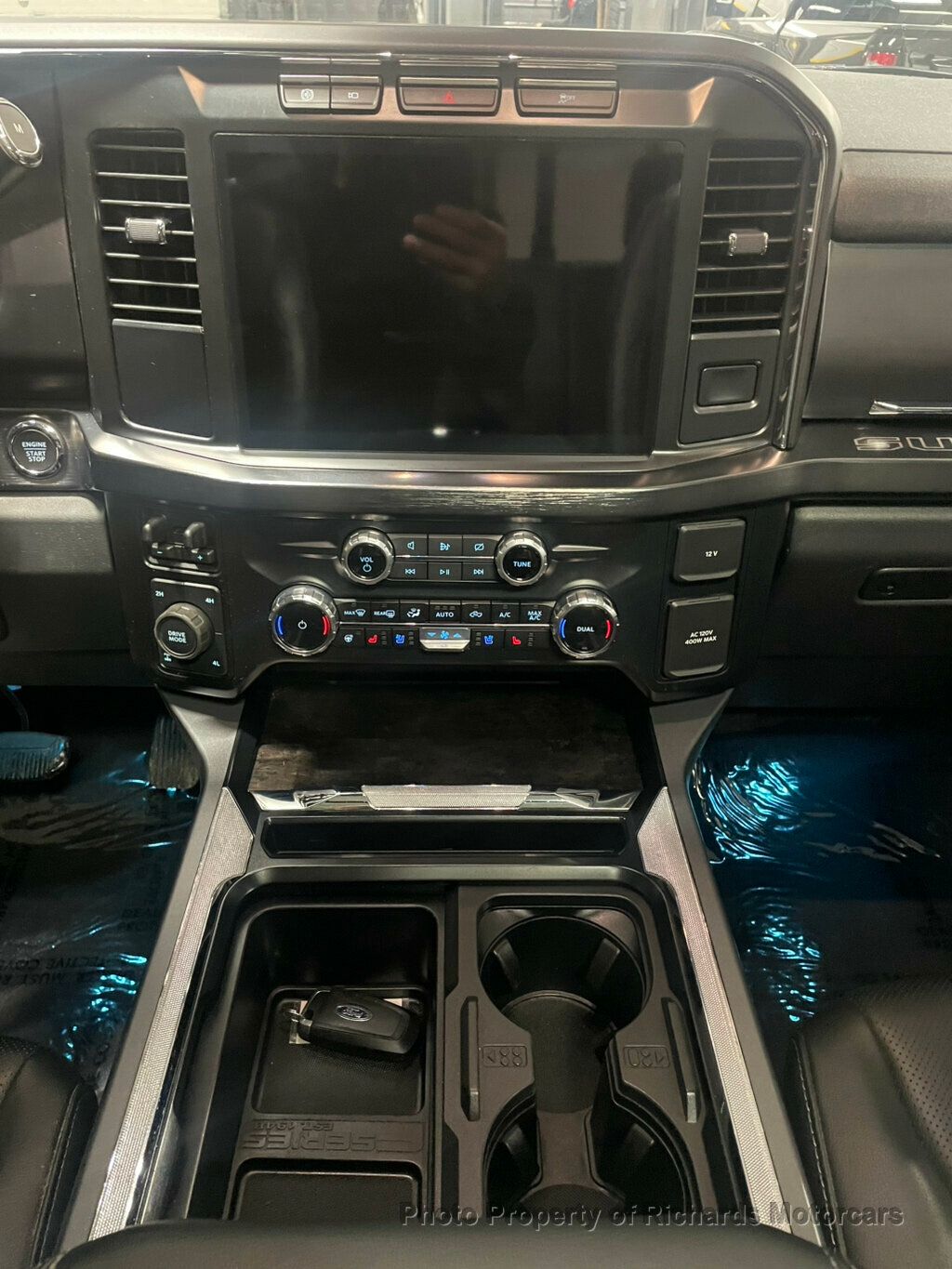 2023 Ford Super Duty F-250 SRW LARIAT 4WD Crew Cab 6.75' Box - Agate Black Metallic exterior view 20