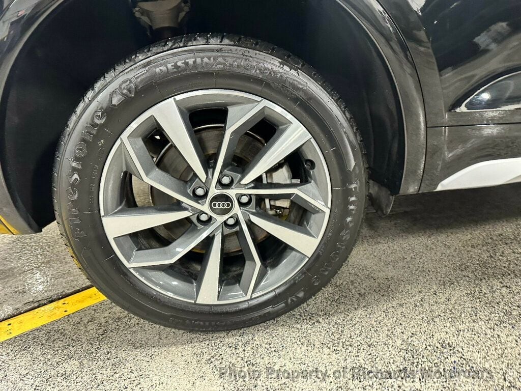 2023 Audi Q5 S line Premium Plus 45 TFSI quattro - Brilliant Black exterior view 11