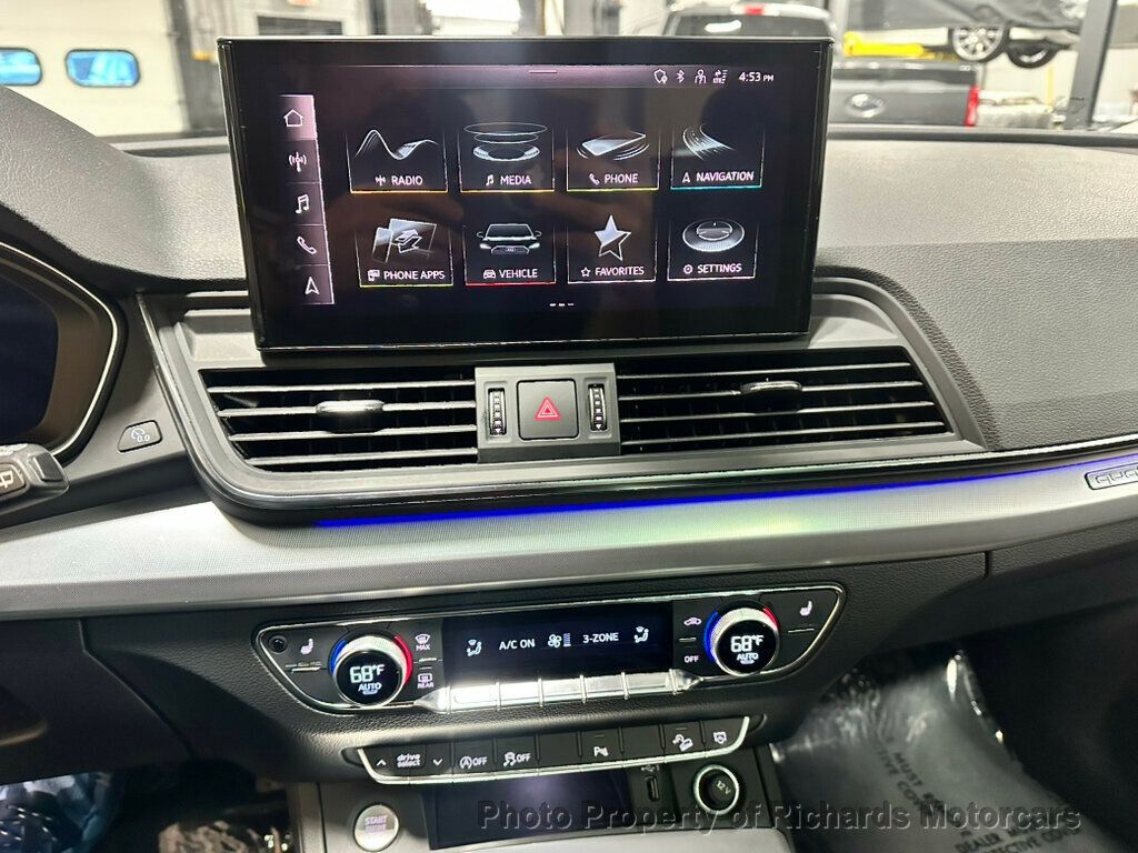 2023 Audi Q5 S line Premium Plus 45 TFSI quattro - Brilliant Black exterior view 15