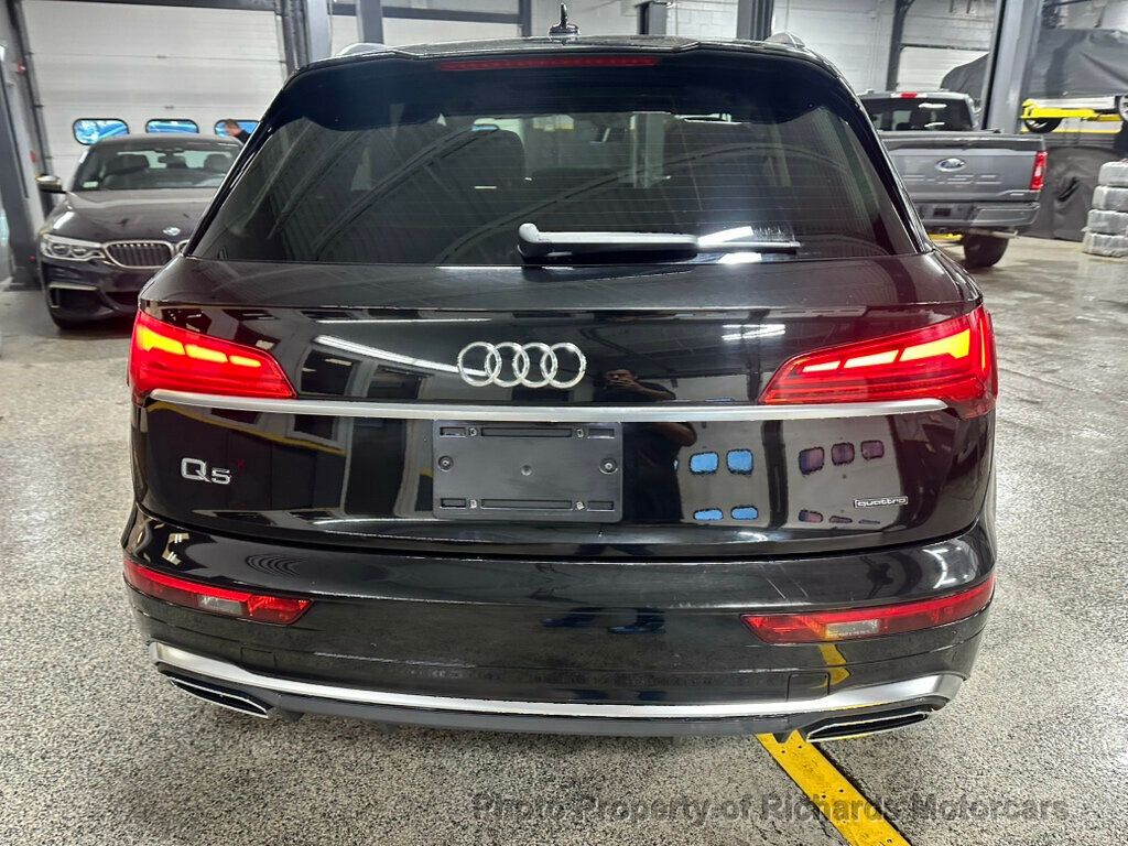2023 Audi Q5 S line Premium Plus 45 TFSI quattro - Brilliant Black exterior view 4